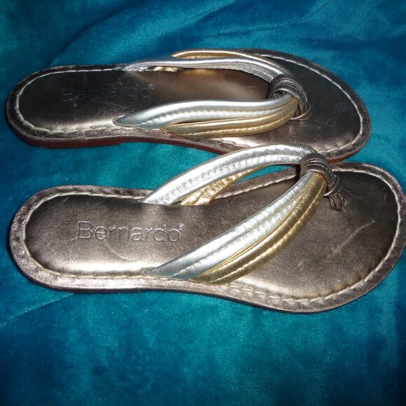Silver/Gold Bernardo Sandals 7M - Picture 2 of 3